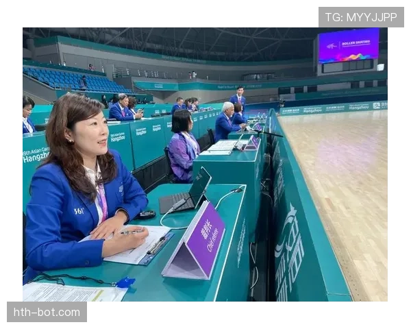 亚运会足球赛裁判判罚引争议，球迷观点两极分化