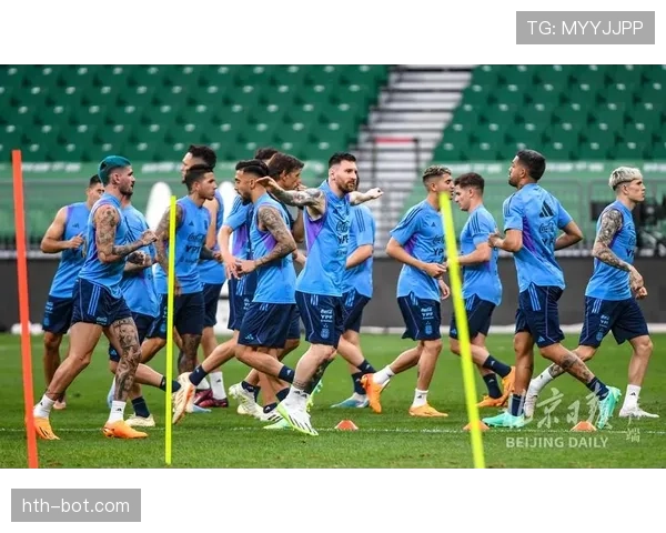 梅西家冰箱里塞满能量饮料，训练完直接对瓶吹？