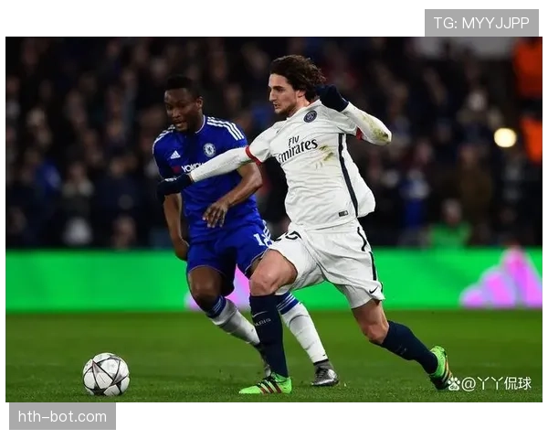 巴黎圣日耳曼强强对话表现越发被动，阶段性问题是否逐渐显现影响球队稳定性